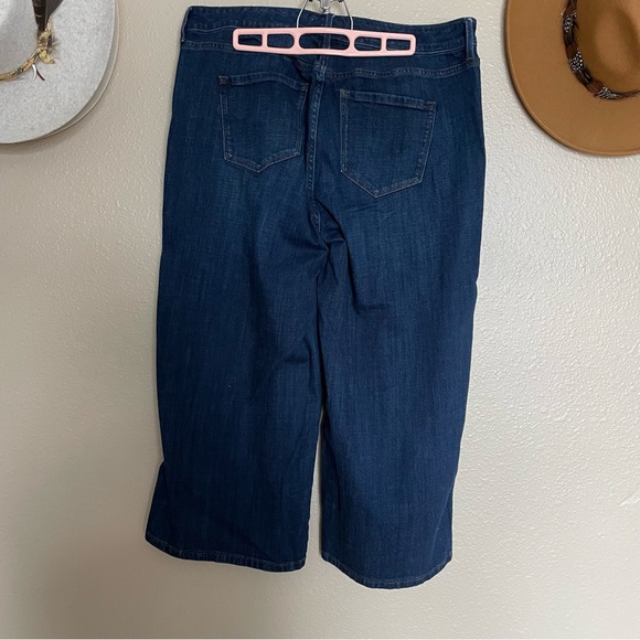 NWOT Women’s SkinnyGirl ‘BARRY WIDE LEG CROP’ - Dark Blue Shorts Bermuda Jeans - Picture 8 of 9